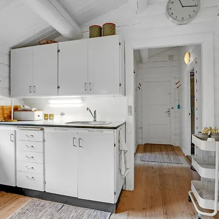 Semesterbostad 3 Bedroom Lovely In Romo